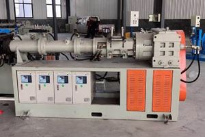 橡胶挤出机的发展历史